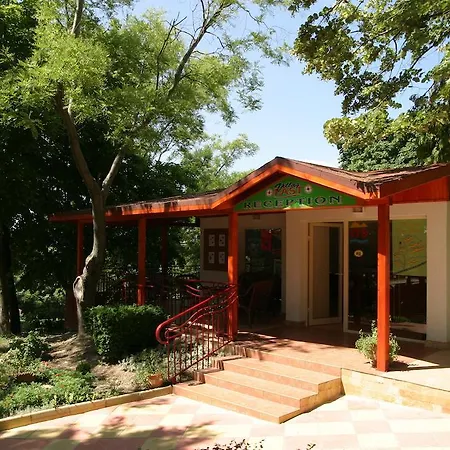 Magnolia Holiday park 3*