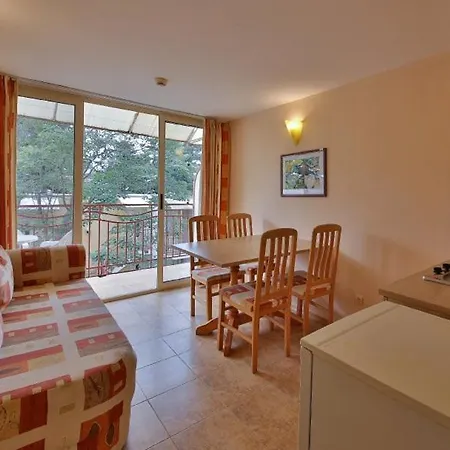 Magnolia 3* البينا