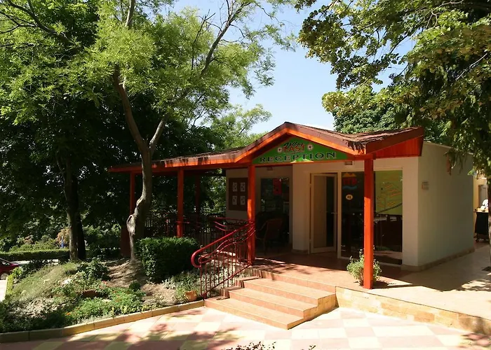 Magnolia Holiday park 3*